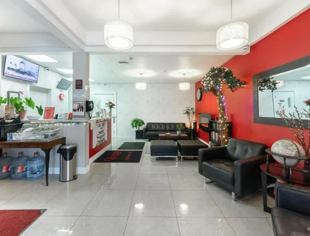 Queens Hotel hotel detail image 3