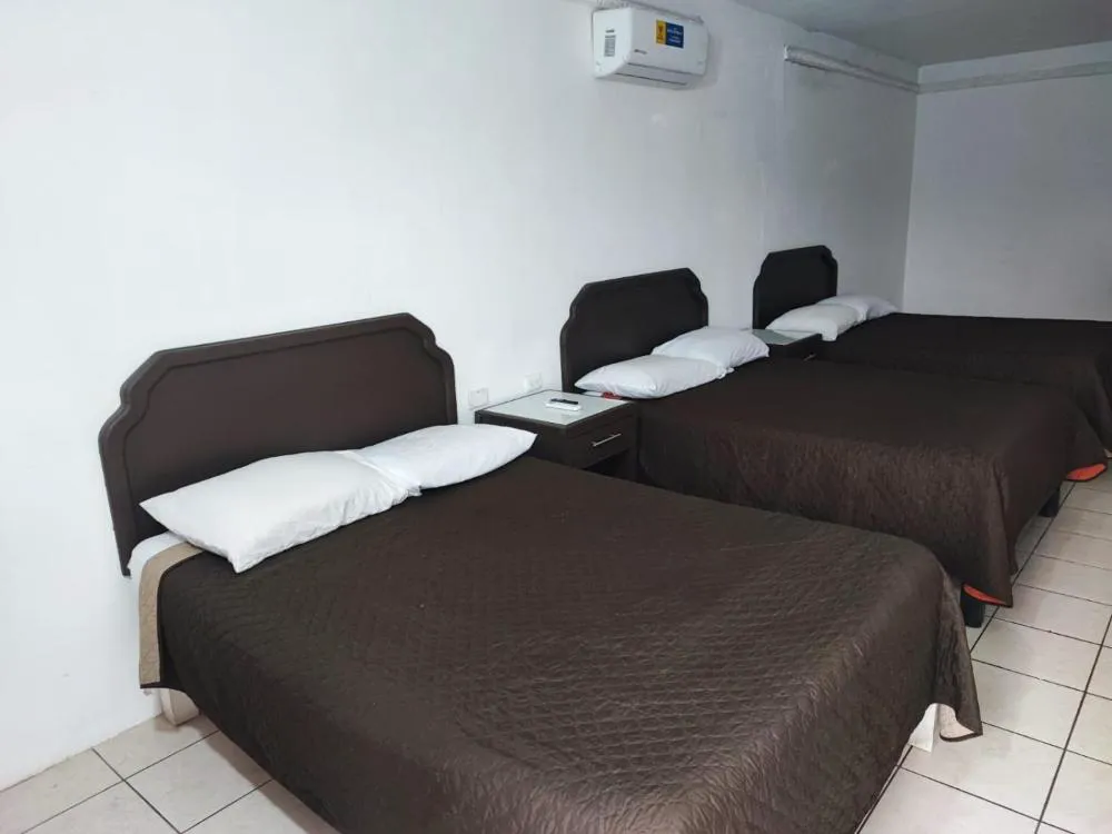 Hotel Estrella hotel hero