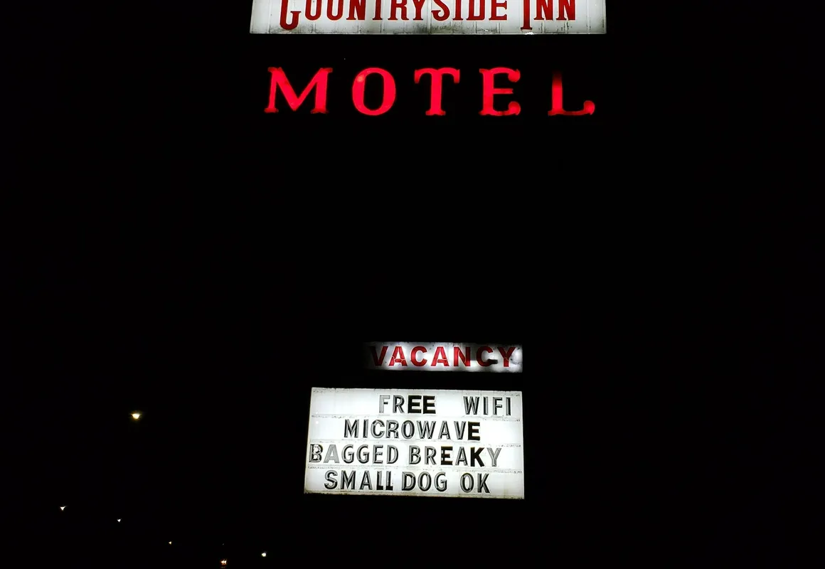 Countryside Inn Motel hotel hero