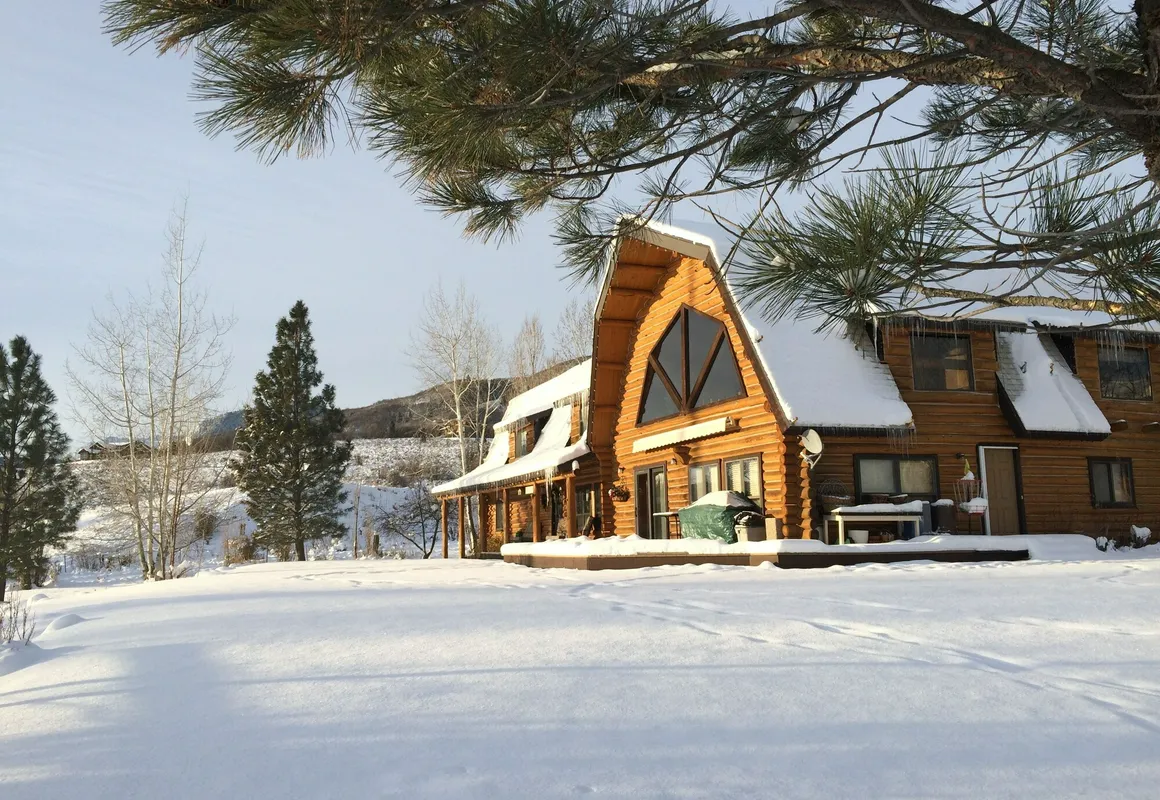 Snowberry Inn Bed & Breakfast hotel hero