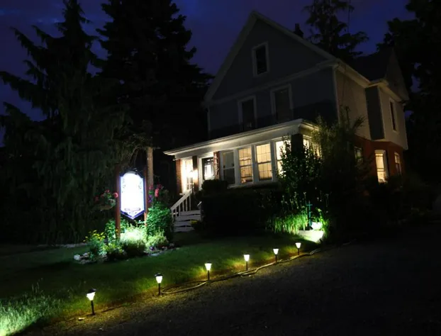 Ambiance by the Falls B&B hotel detail image 1