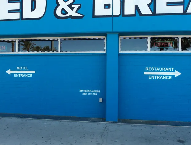 Traveler's Bed & Breakfast Hostel hotel detail image 1