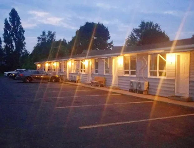 Stop 21 Motel hotel detail image 4