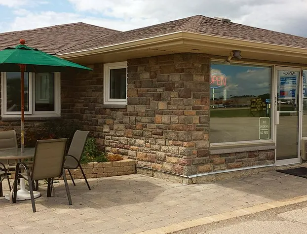 Prairie Mountain Inn hotel detail image 1