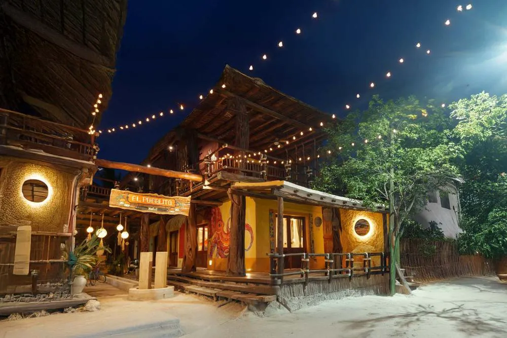 Exe El Pueblito hotel hero