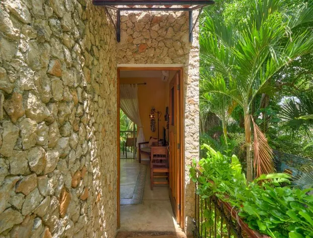 Casa Del Maya Bed & Breakfast hotel detail image 1