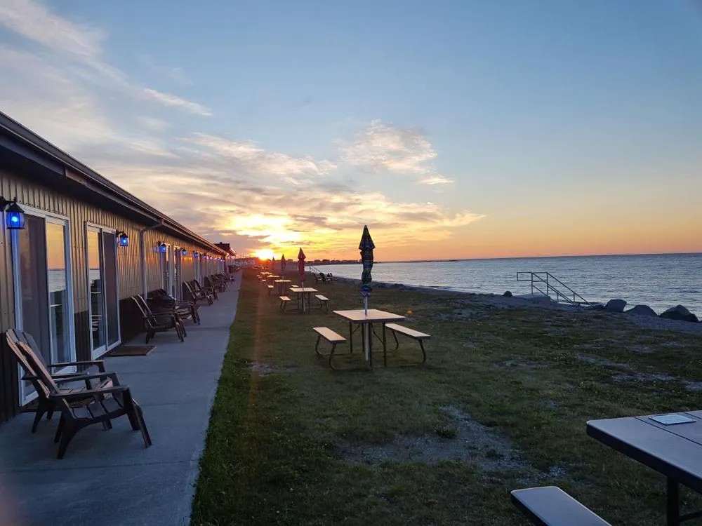 Manoir sur Mer hotel hero