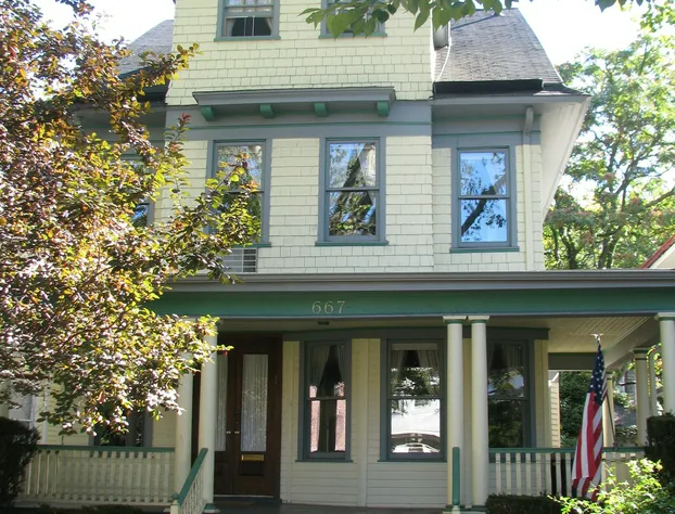 Loralei Bed & Breakfast hotel detail image 4