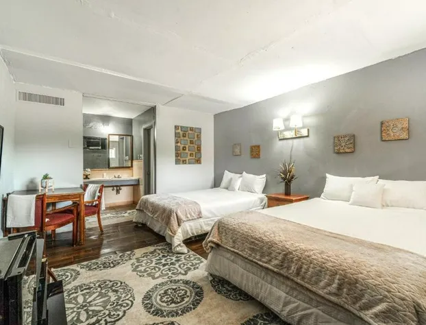 OYO Holiday Capri Motel & Rv Park hotel detail image 4