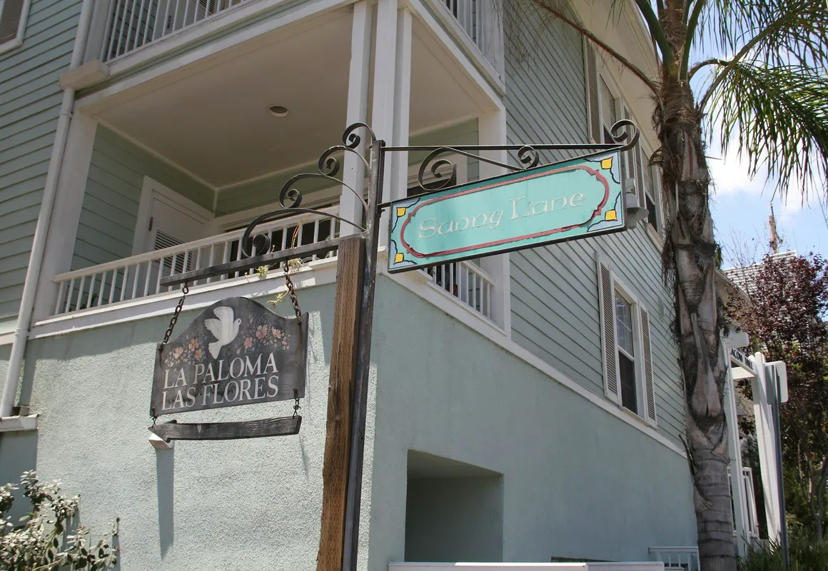 La Paloma Las Flores hotel hero