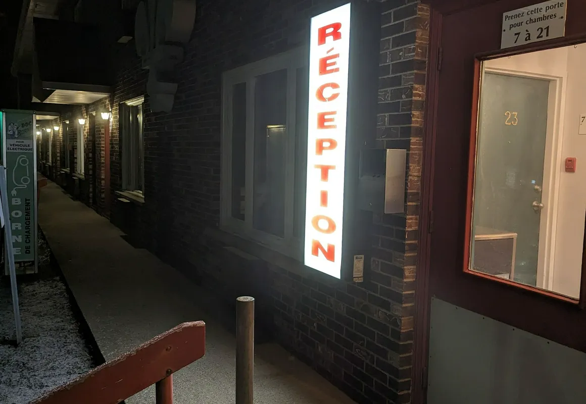 Hotel Motel de la Montagne hotel hero