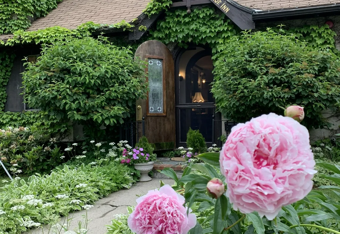 Ivy Manor Inn Village Center hotel hero