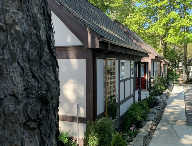 Ivy Manor Inn Village Center hotel detail image 2