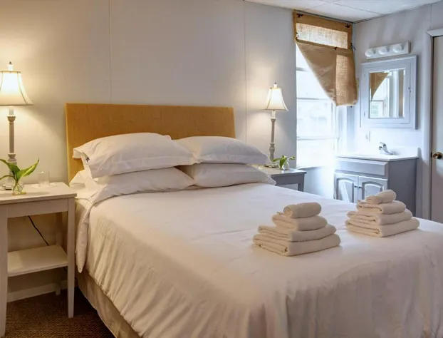 Pine Hill Arms Hotel hotel detail image 4