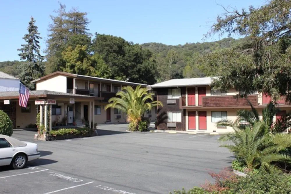 Villa Inn hotel hero