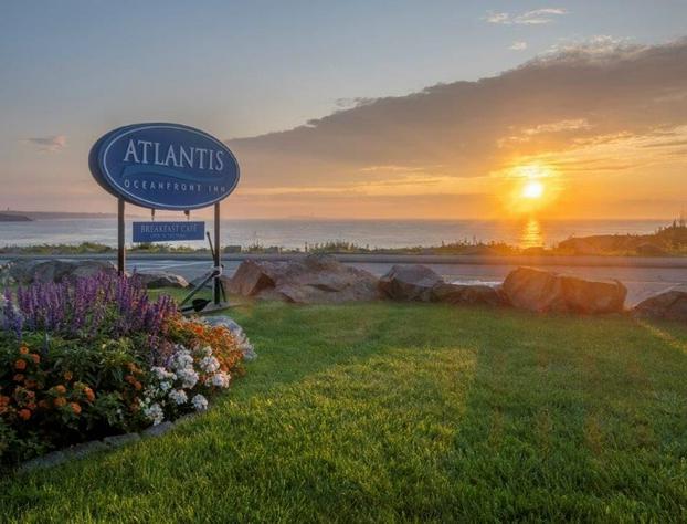 Atlantis Oceanfront Inn hotel detail image 1