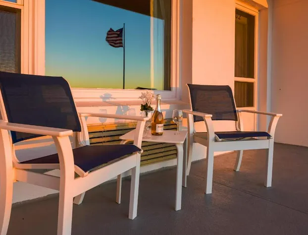 Atlantis Oceanfront Inn hotel detail image 3