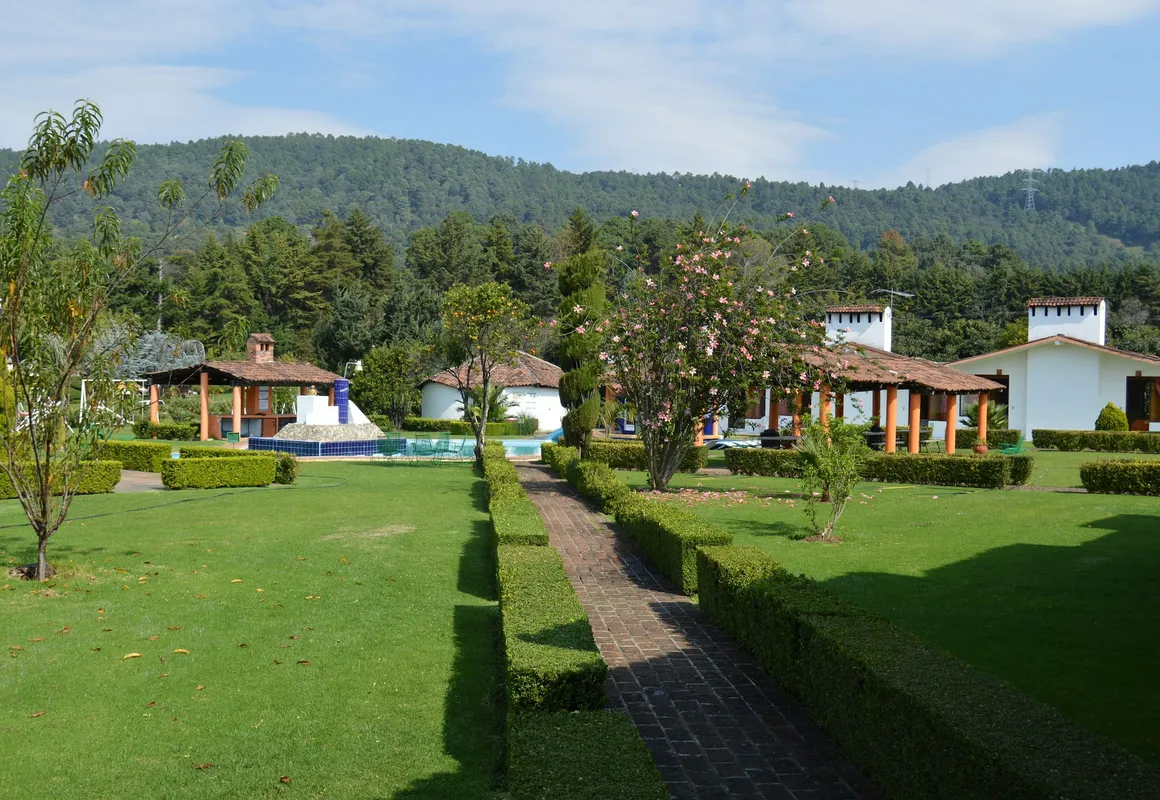 Hotel Rancho las Margaritas hotel hero