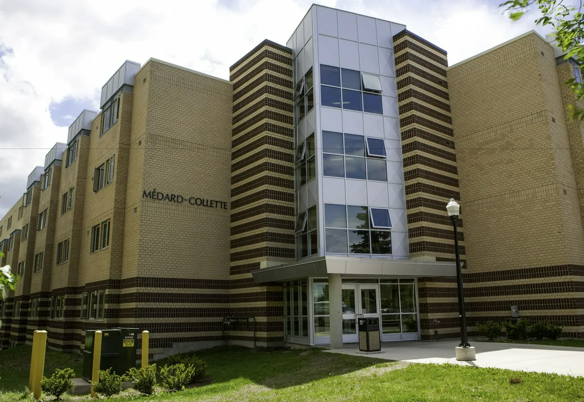 Université de Moncton hotel hero