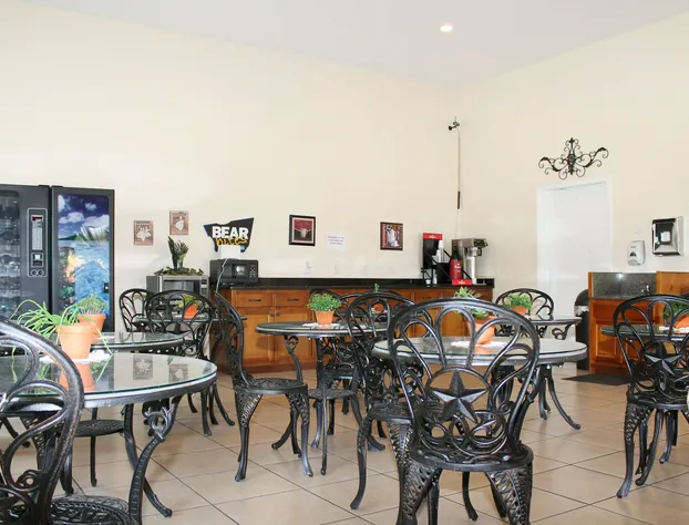 Travelers Inn hotel detail image 3