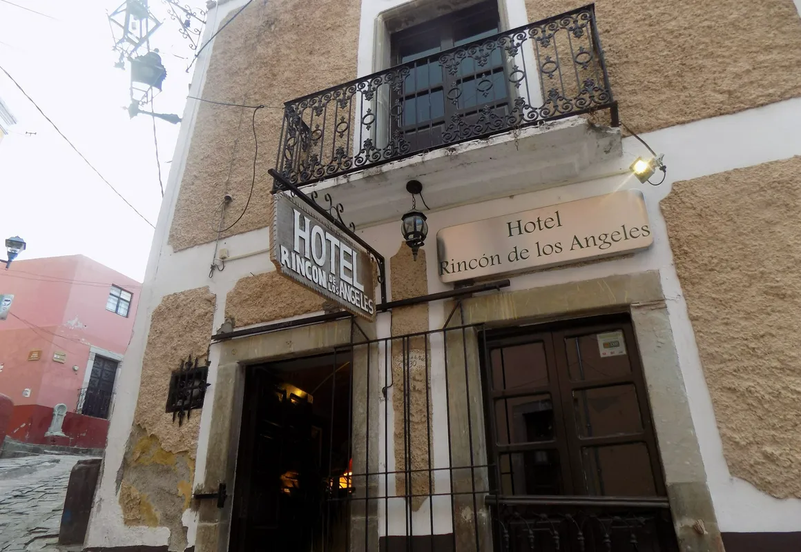 Hotel Rincon de Los Angeles hotel hero