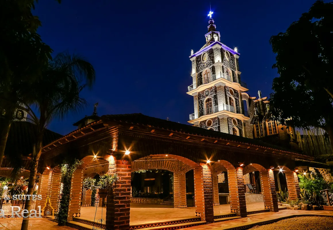 Estancia Villa Real hotel hero