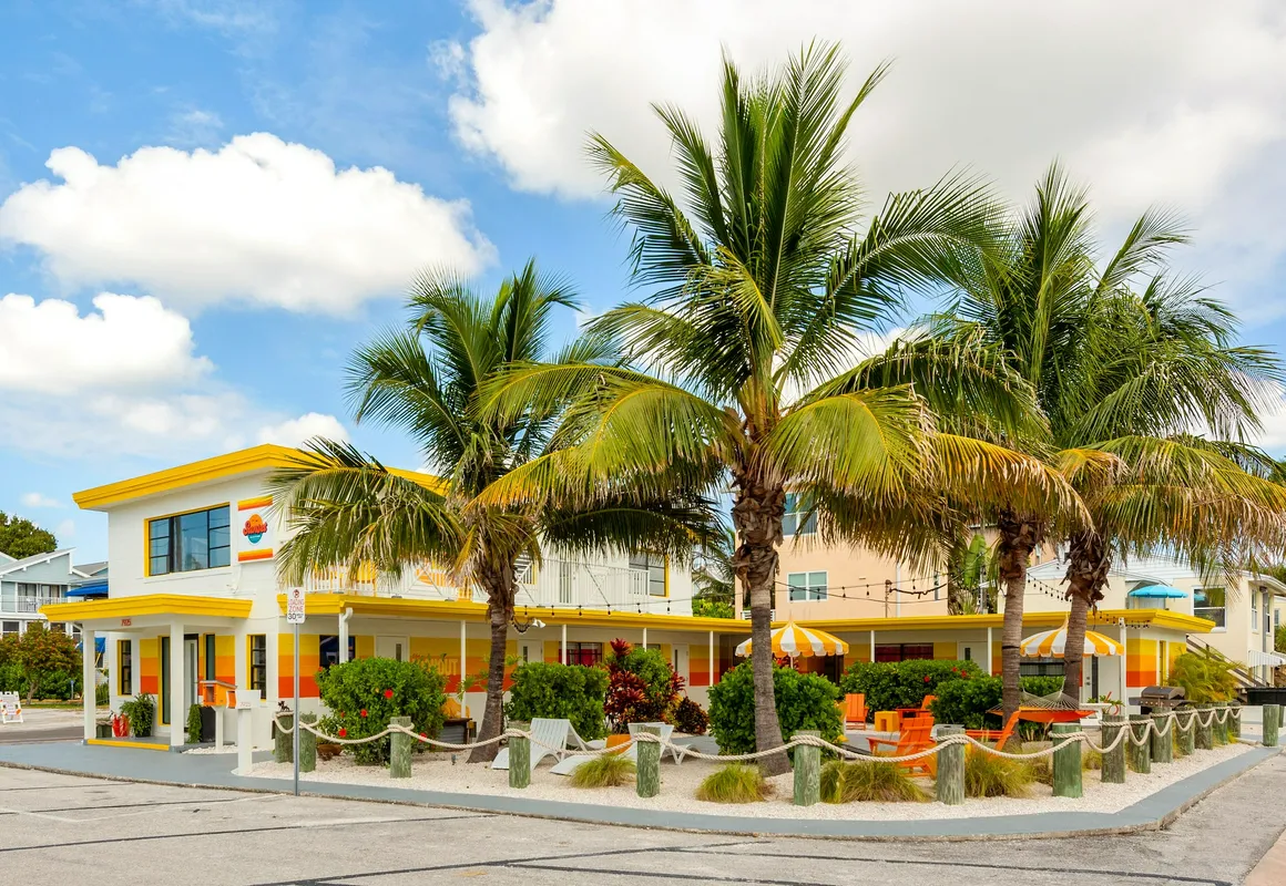 Sunset Inn & Cottages hotel hero