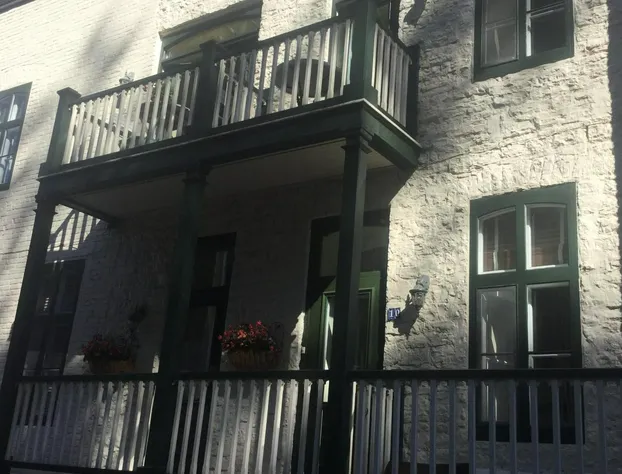 Gite B&B du Vieux-Port hotel detail image 1