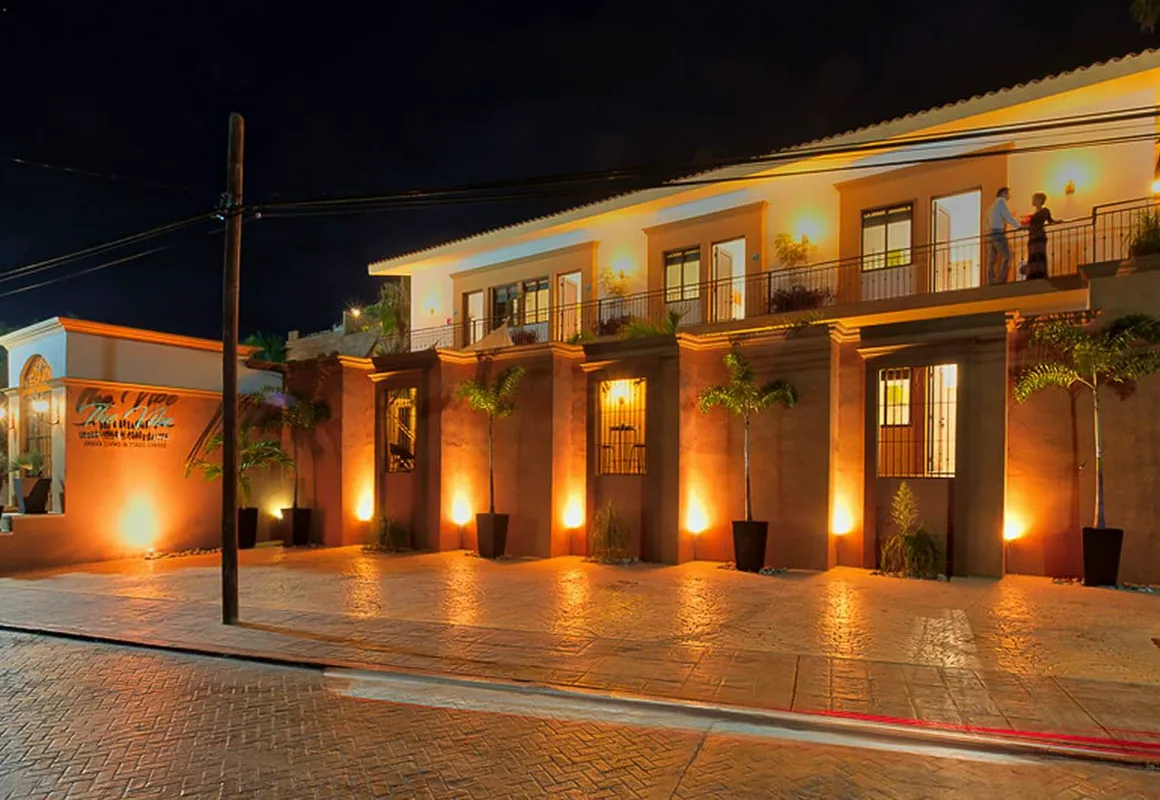 The Vibe Bed & Breakfast - Adults Only hotel hero