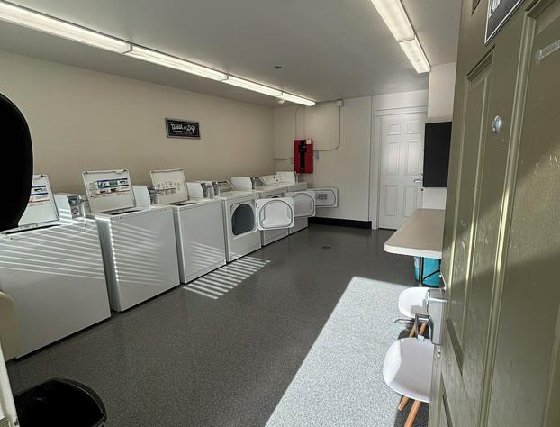 Life Northwest RV sites and Lodging hotel detail image 4