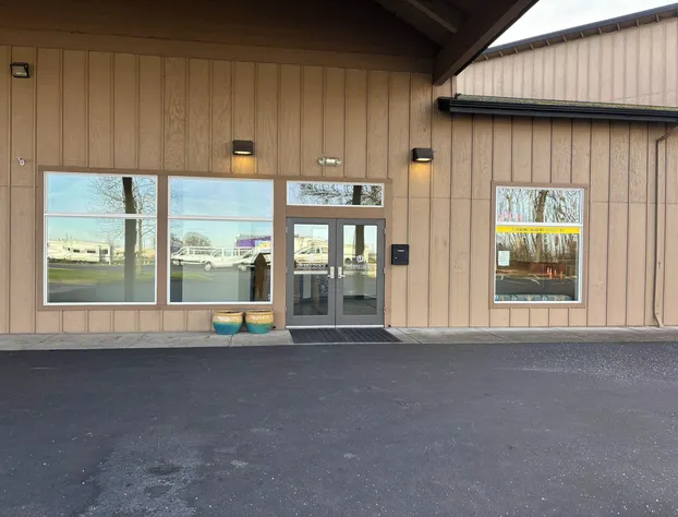 Life Northwest RV sites and Lodging hotel detail image 2