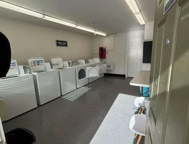 Life Northwest RV sites and Lodging hotel detail image 4