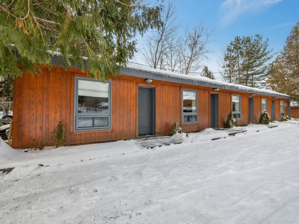 Somerset Lakeside Resort hotel hero