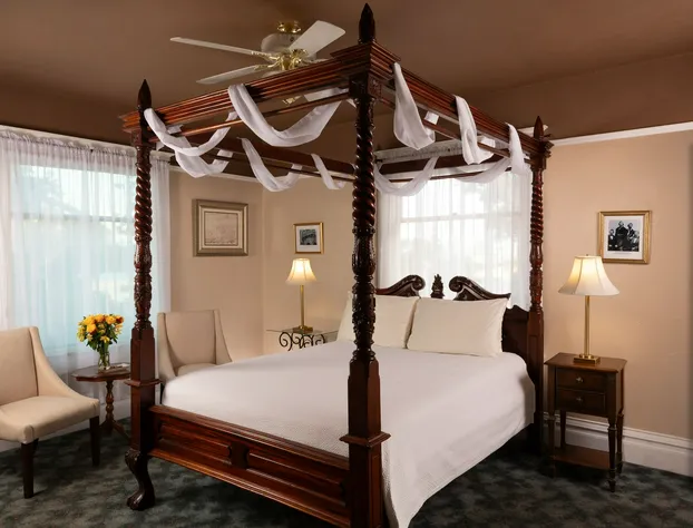 Bottger Mansion of Old Town hotel detail image 3