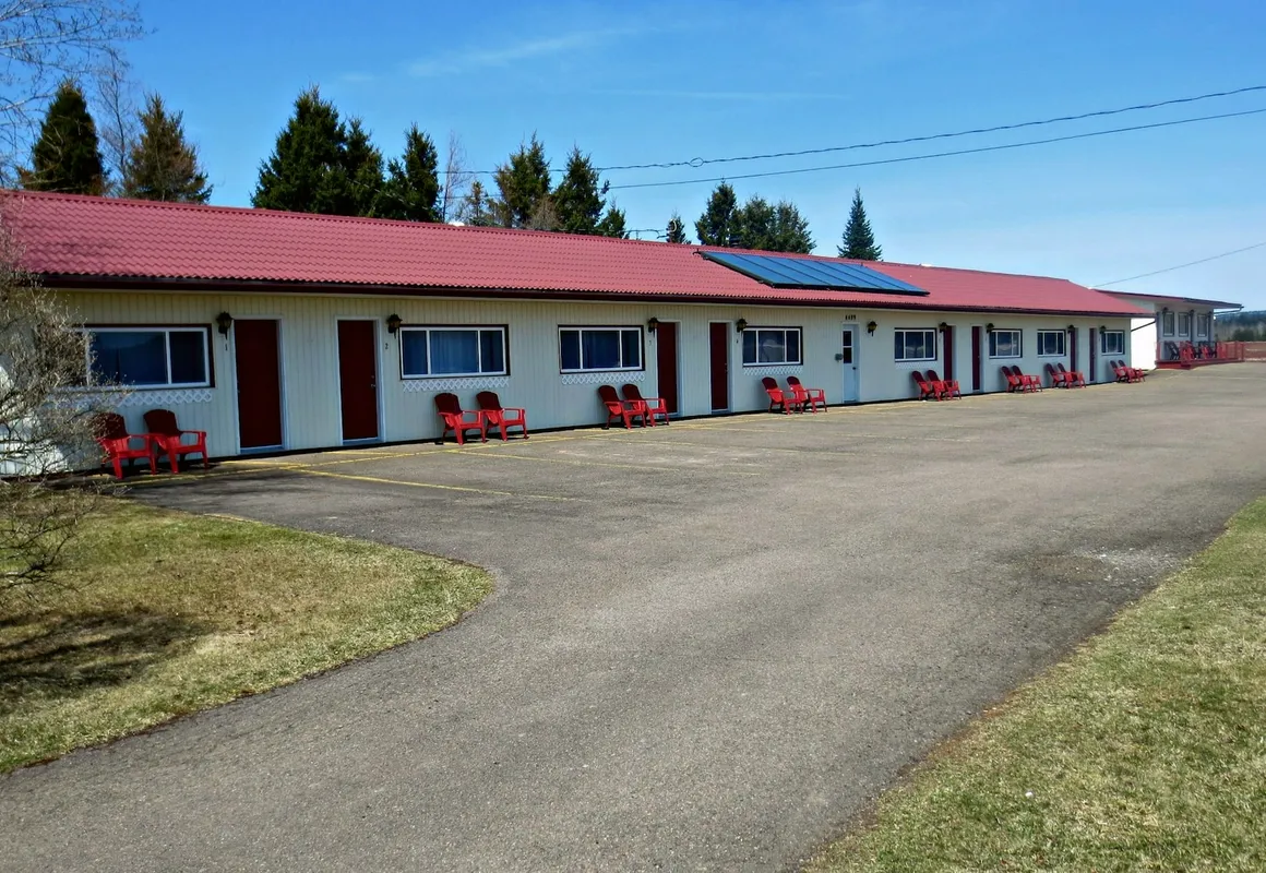 The Sunshine Inn hotel hero