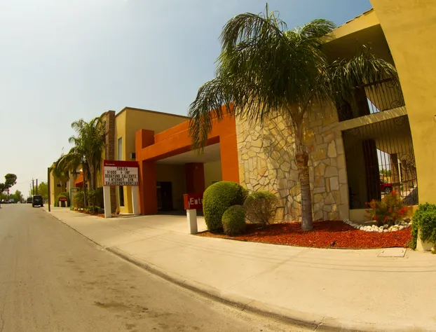 Barrokas Hotel & Suites hotel detail image 1