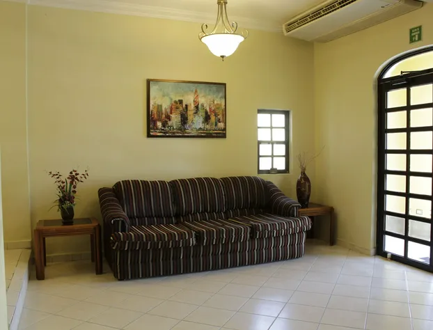 Hotel Flores Hills hotel detail image 2