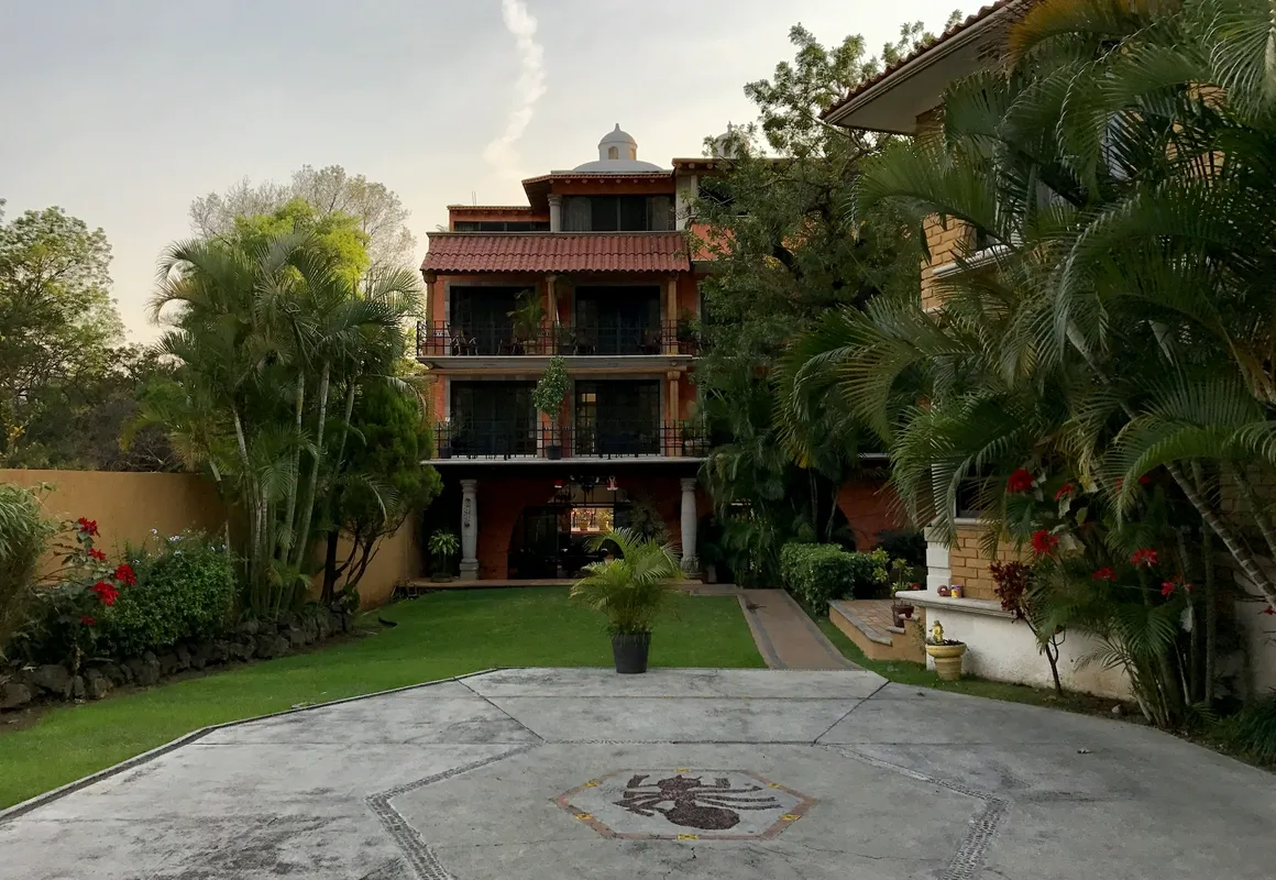 Nican Mo Calli hotel hero