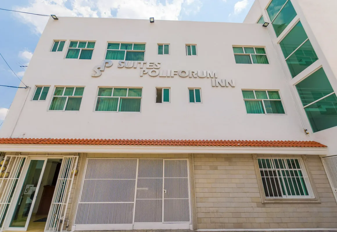 Suites Poliforum Inn hotel hero