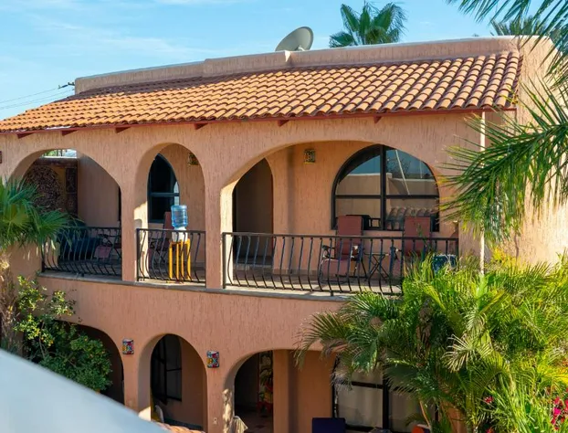 Casa Kootenay Waterfront BnB hotel detail image 3