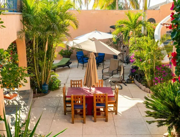 Casa Kootenay Waterfront BnB hotel detail image 4