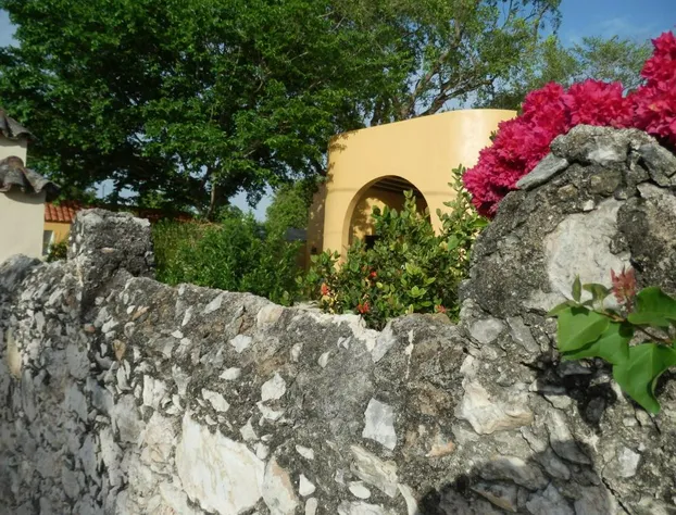 Ochenta Y Dos an urban bed & breakfast hotel detail image 3