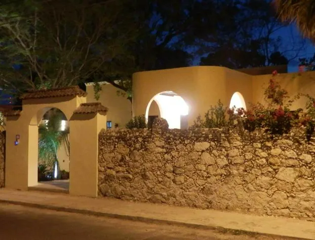 Ochenta Y Dos an urban bed & breakfast hotel detail image 3
