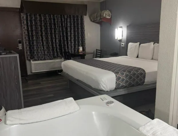 Bluestar Motel hotel detail image 4