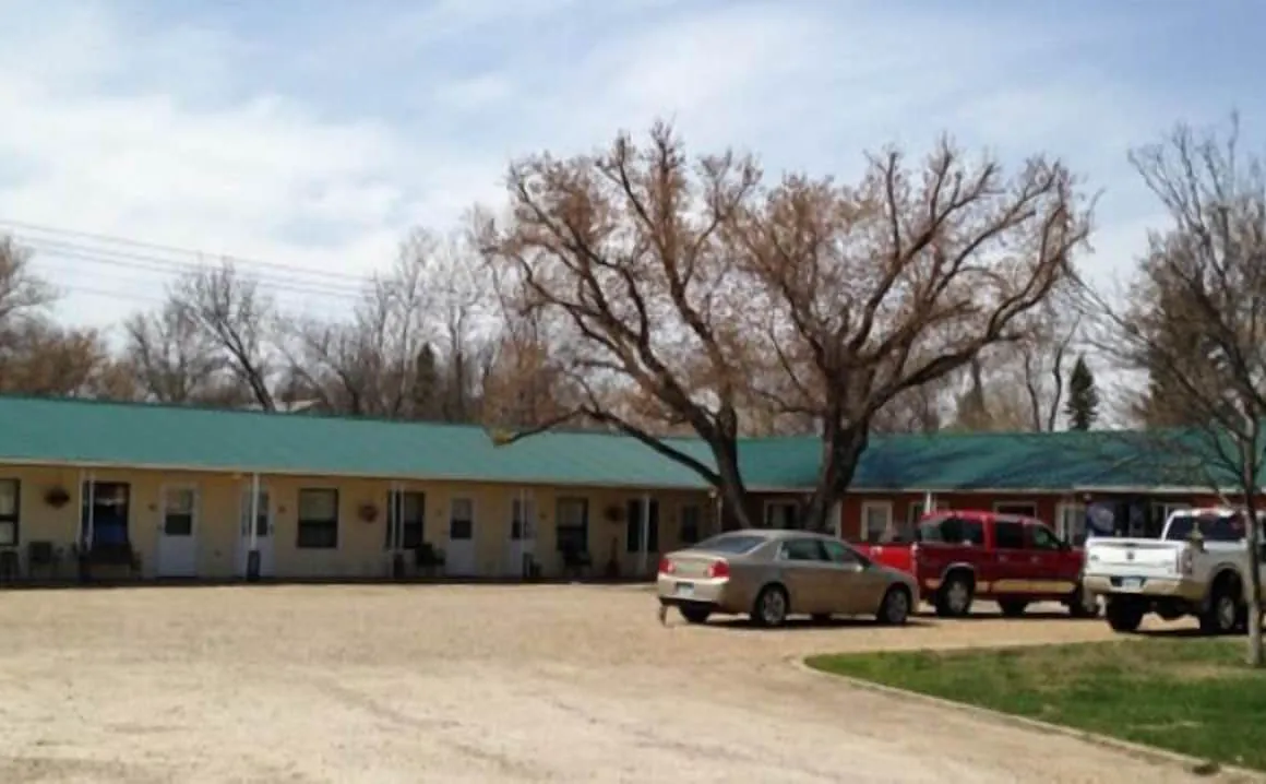 Parshall Motor Inn hotel hero