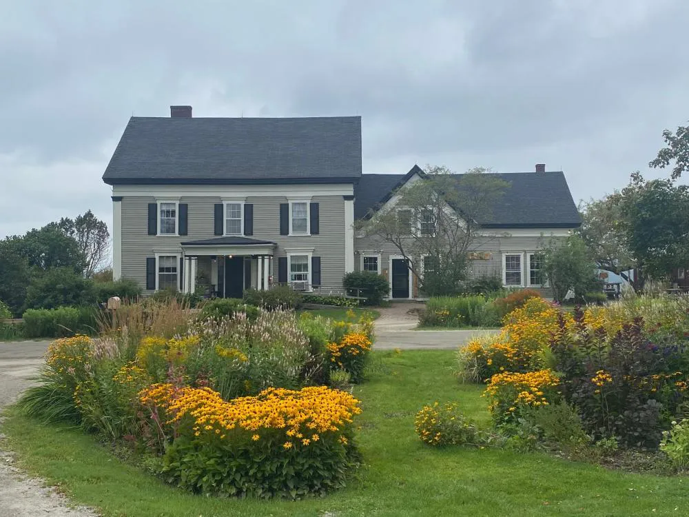 The Wildflower Inn hotel hero