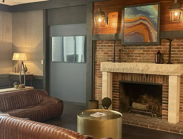 The Seasons Lodge hotel detail image 2