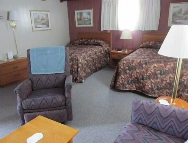 Elms Motel hotel detail image 4