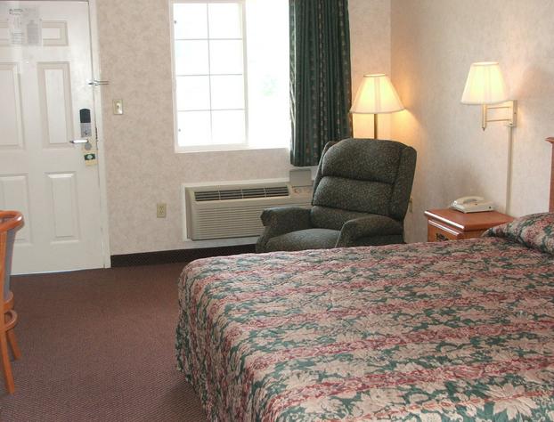 Deerfield Inn & Suites hotel detail image 4