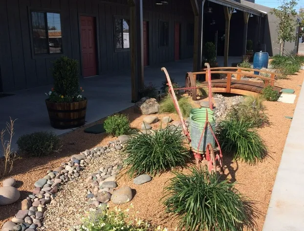 HH Creek Inn hotel detail image 1